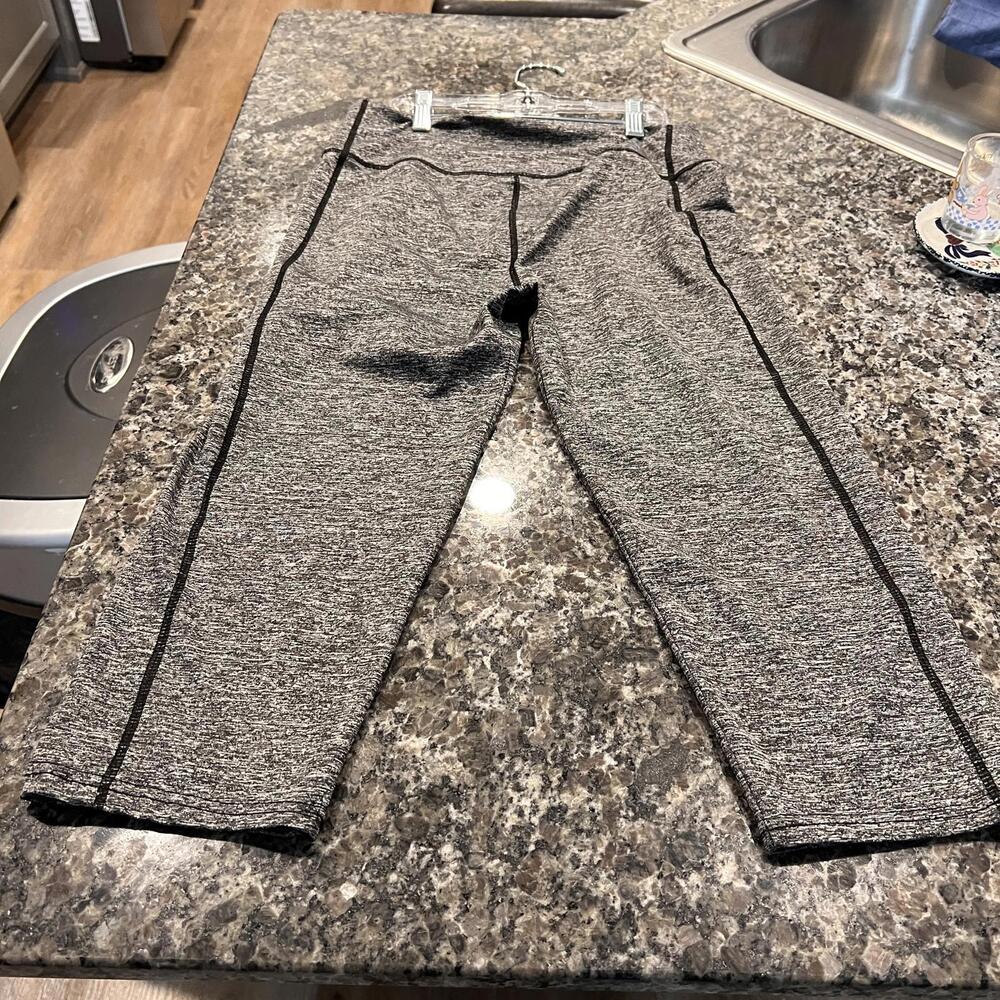 Gray Women's Activewear Leggings with Black Piping